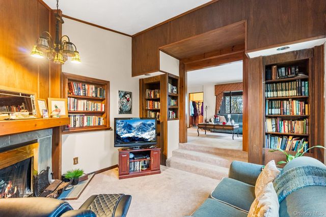 12 Cedar Lane, Poughquag, NY 12570