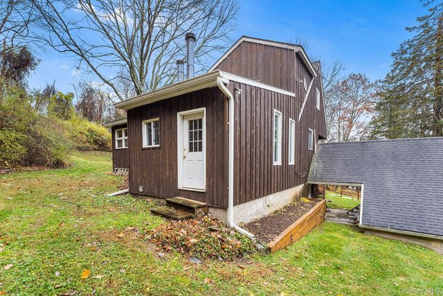 12 Cedar Lane, Poughquag, NY 12570