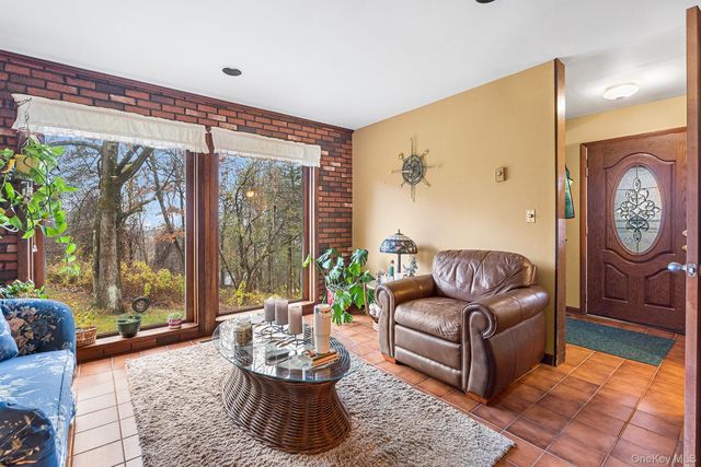 12 Cedar Lane, Poughquag, NY 12570