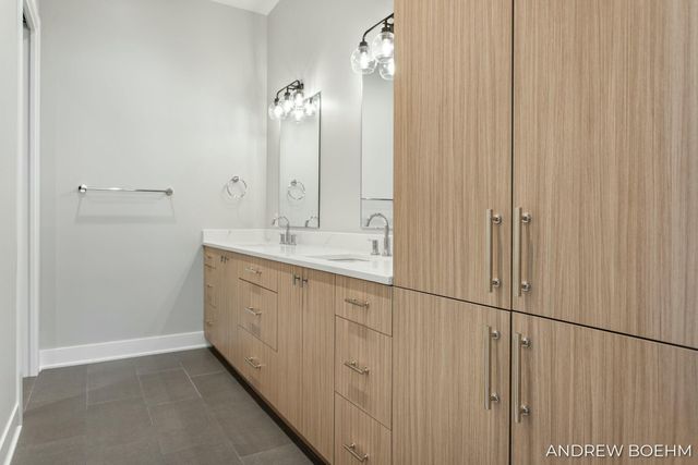 159 S River Avenue 502, Holland City, MI 49423