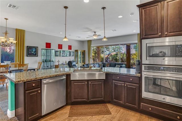 72 Newton Ridge Way, Las Vegas, NV 89183