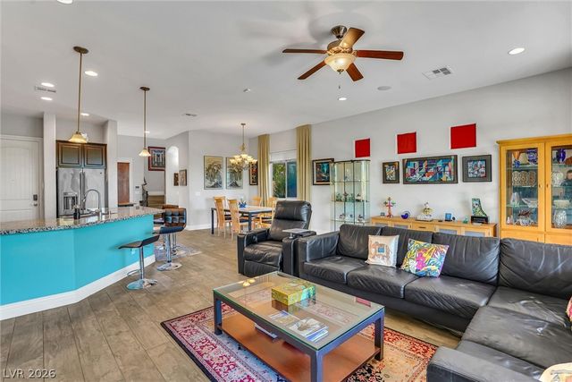 72 Newton Ridge Way, Las Vegas, NV 89183