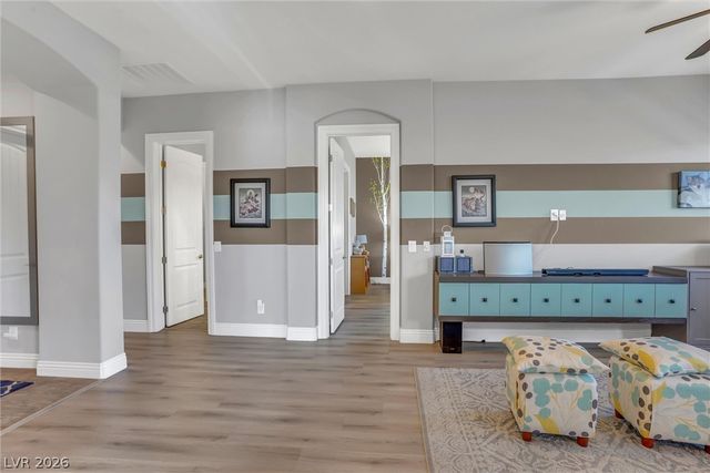 72 Newton Ridge Way, Las Vegas, NV 89183