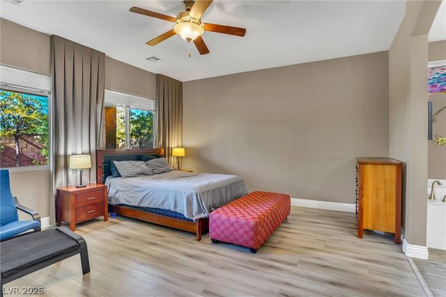 72 Newton Ridge Way, Las Vegas, NV 89183