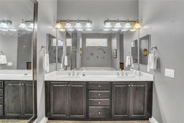 72 Newton Ridge Way, Las Vegas, NV 89183