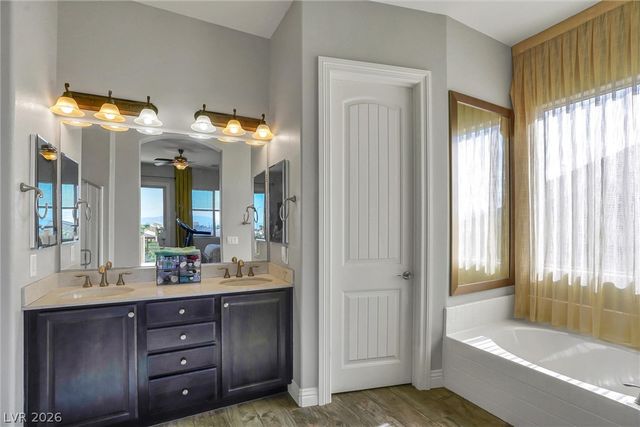 72 Newton Ridge Way, Las Vegas, NV 89183