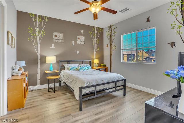 72 Newton Ridge Way, Las Vegas, NV 89183