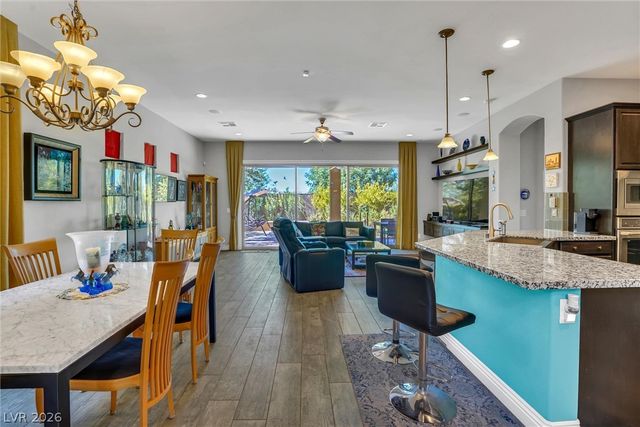 72 Newton Ridge Way, Las Vegas, NV 89183