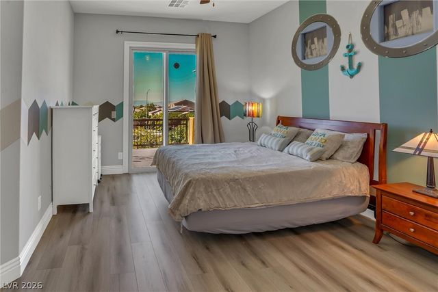 72 Newton Ridge Way, Las Vegas, NV 89183