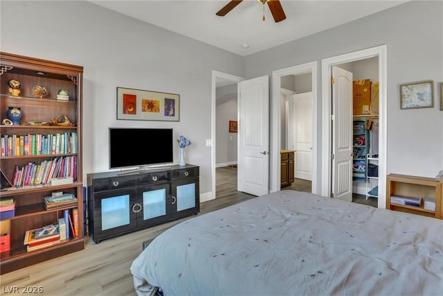 72 Newton Ridge Way, Las Vegas, NV 89183