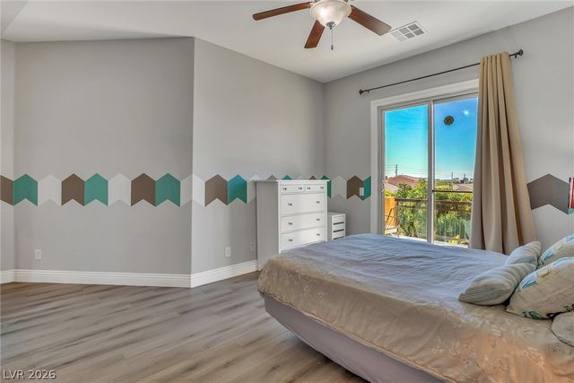 72 Newton Ridge Way, Las Vegas, NV 89183