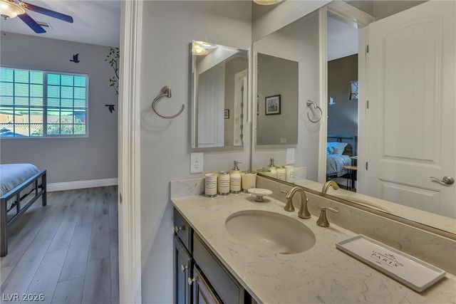 72 Newton Ridge Way, Las Vegas, NV 89183