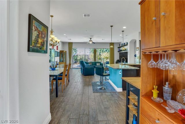 72 Newton Ridge Way, Las Vegas, NV 89183