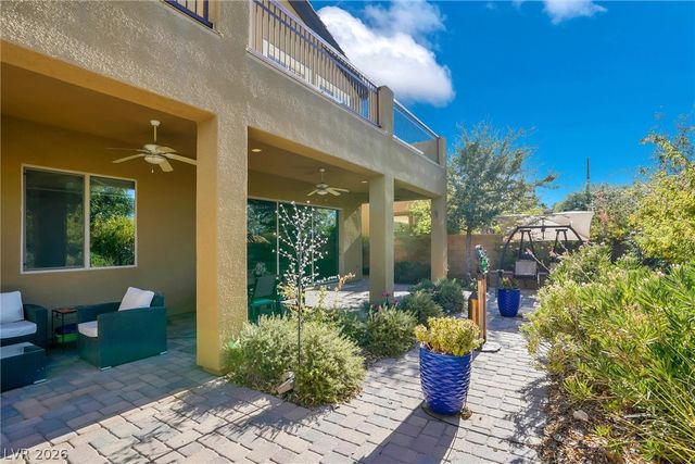 72 Newton Ridge Way, Las Vegas, NV 89183