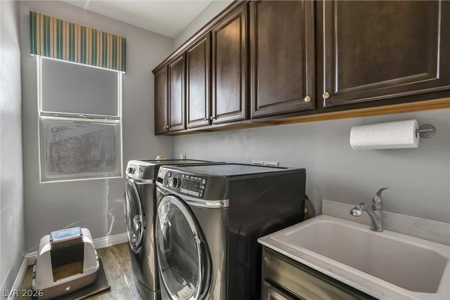 72 Newton Ridge Way, Las Vegas, NV 89183