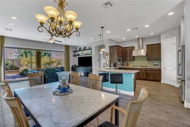 72 Newton Ridge Way, Las Vegas, NV 89183