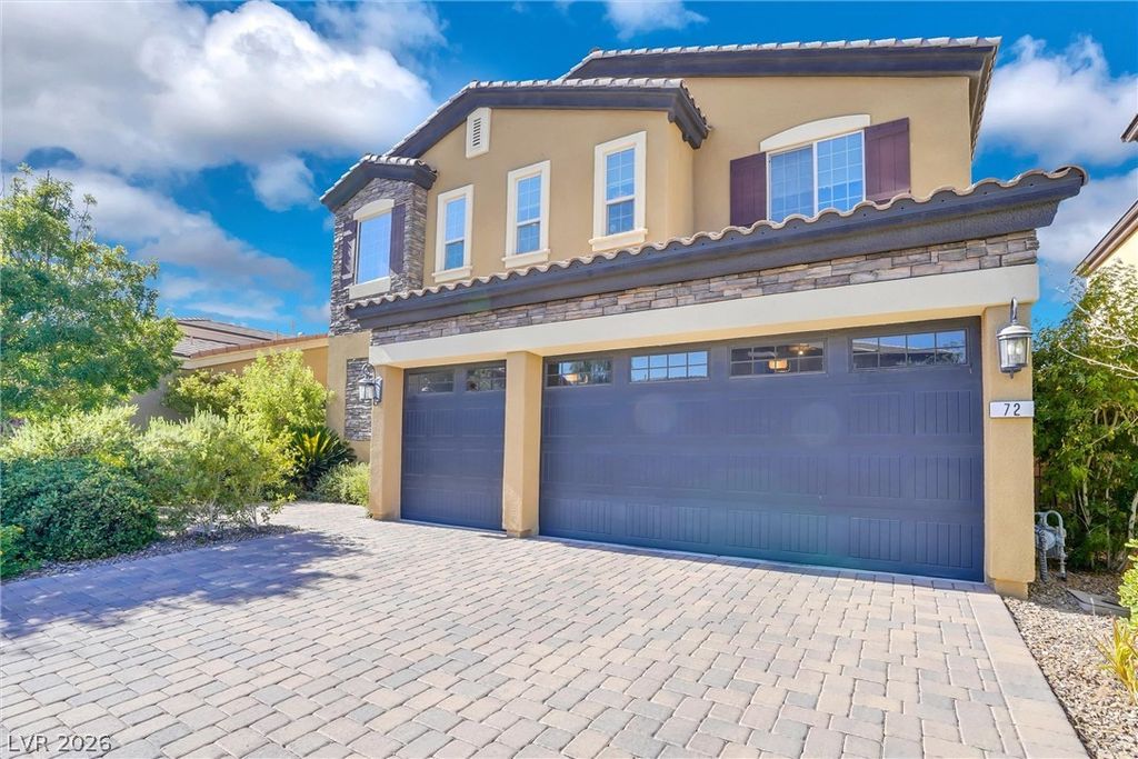 72 Newton Ridge Way, Las Vegas, NV 89183