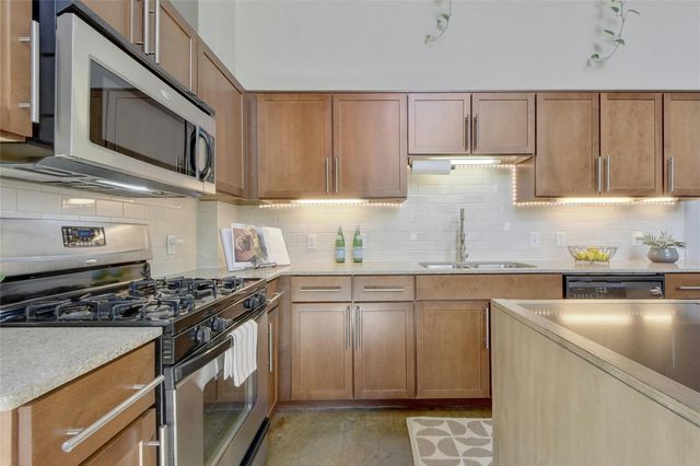 1601 E Cesar Chavez ST 201, Austin, TX 78702