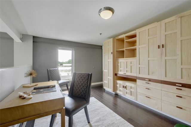 1601 E Cesar Chavez ST 201, Austin, TX 78702