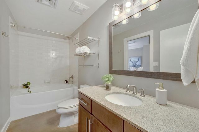 1601 E Cesar Chavez ST 201, Austin, TX 78702