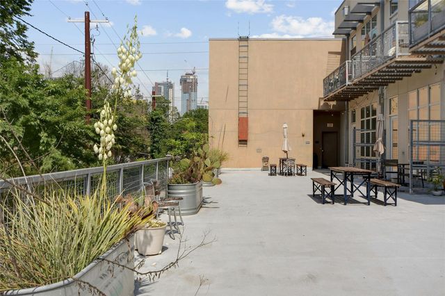 1601 E Cesar Chavez ST 201, Austin, TX 78702