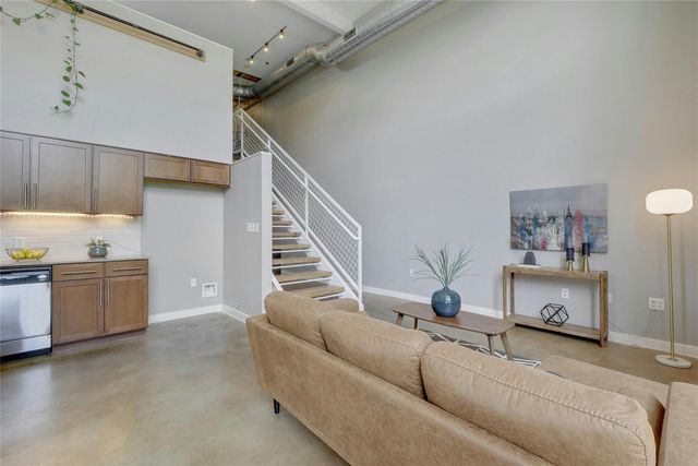 1601 E Cesar Chavez ST 201, Austin, TX 78702