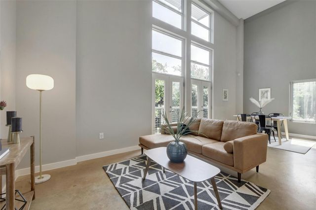 1601 E Cesar Chavez ST 201, Austin, TX 78702