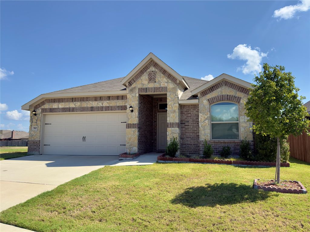 9805 Mescalbean Boulevard, Fort Worth, TX 76036