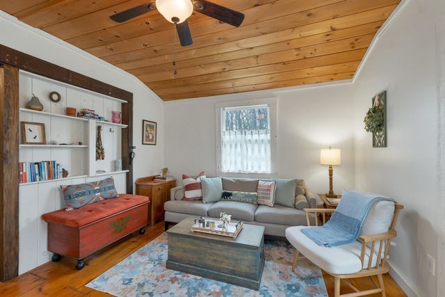 78 Beach Pond Road, Wolfeboro, NH 03894