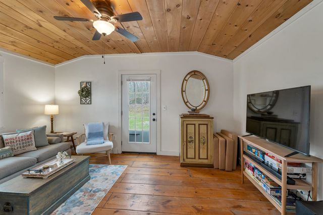 78 Beach Pond Road, Wolfeboro, NH 03894