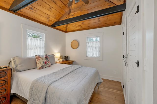 78 Beach Pond Road, Wolfeboro, NH 03894
