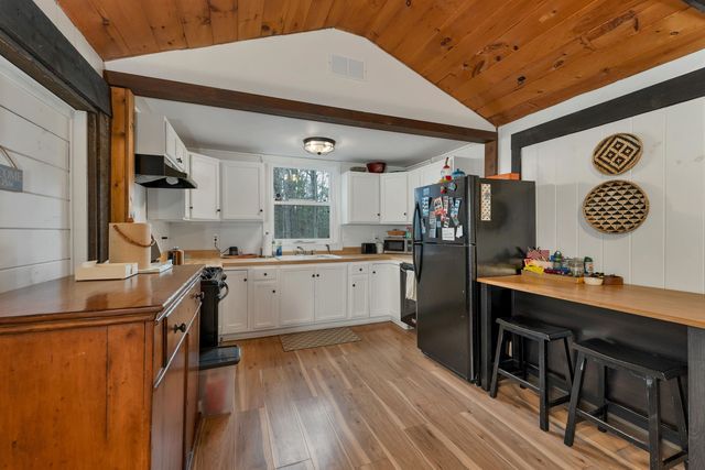 78 Beach Pond Road, Wolfeboro, NH 03894