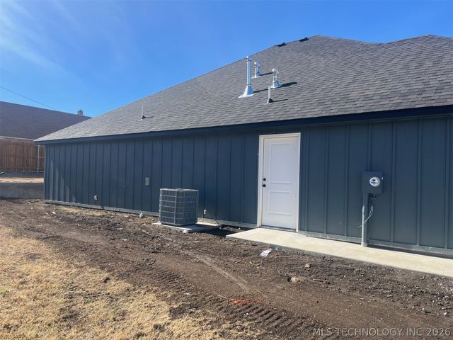 730 E 38th Street N, Tulsa, OK 74106