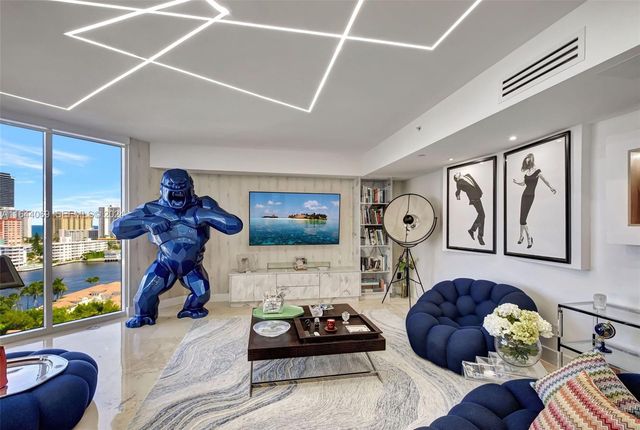 21200 Point Place 1204, Aventura, FL 33180