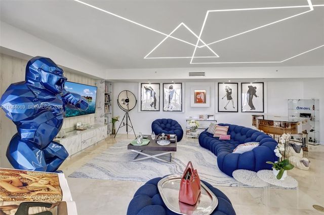 21200 Point Place 1204, Aventura, FL 33180