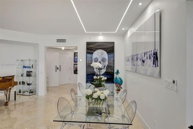 21200 Point Place 1204, Aventura, FL 33180