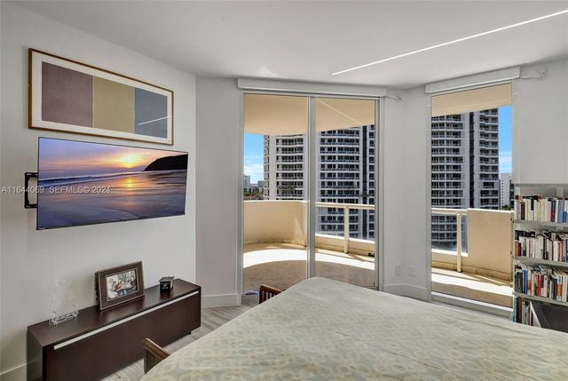 21200 Point Place 1204, Aventura, FL 33180