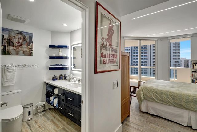 21200 Point Place 1204, Aventura, FL 33180