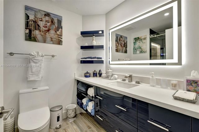 21200 Point Place 1204, Aventura, FL 33180