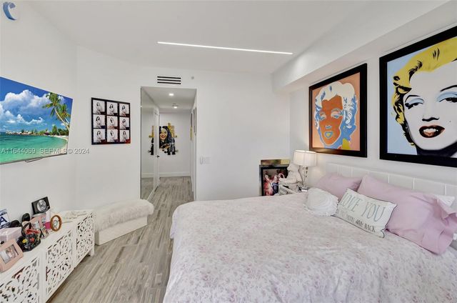 21200 Point Place 1204, Aventura, FL 33180