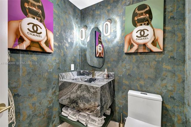 21200 Point Place 1204, Aventura, FL 33180