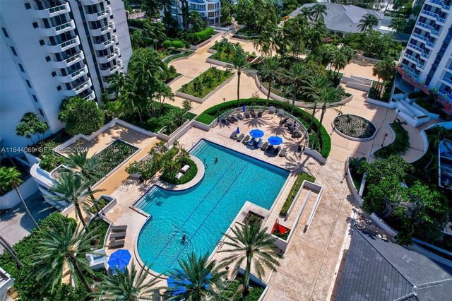 21200 Point Place 1204, Aventura, FL 33180