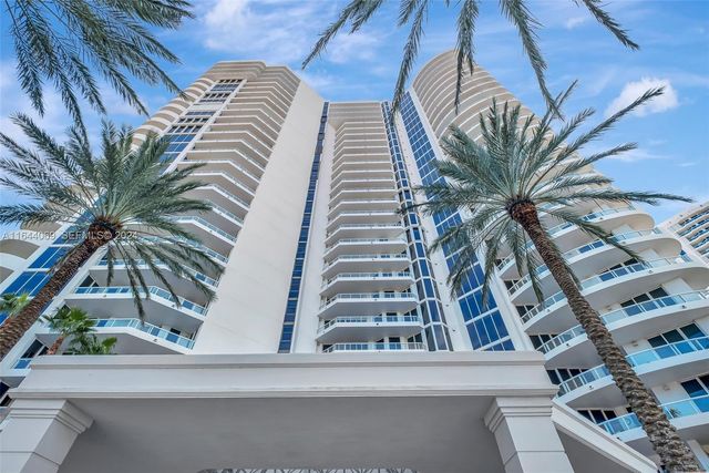 21200 Point Place 1204, Aventura, FL 33180