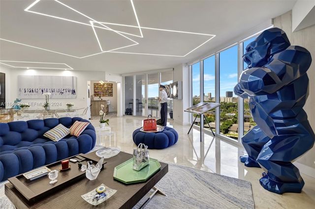21200 Point Place 1204, Aventura, FL 33180
