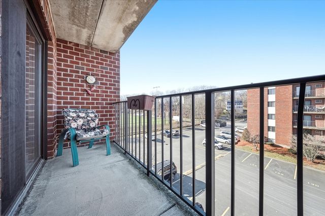 137 Franklin St 406, Stoneham, MA 02180