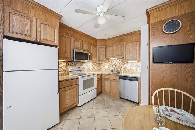 137 Franklin St 406, Stoneham, MA 02180