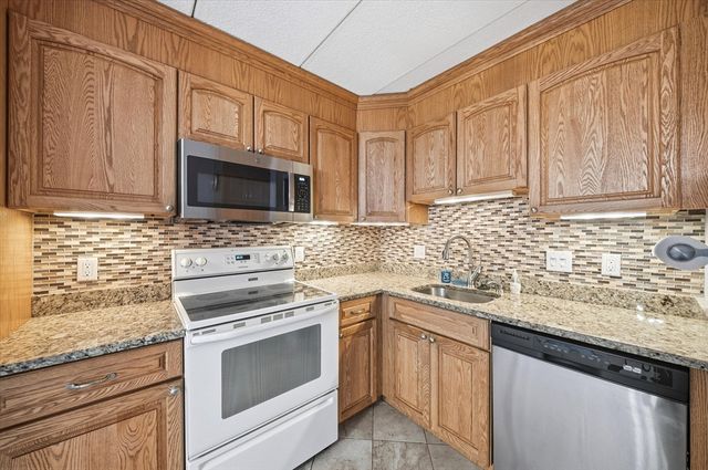 137 Franklin St 406, Stoneham, MA 02180