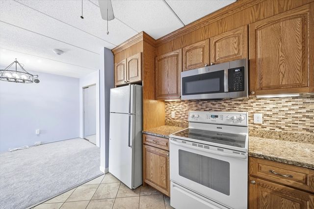 137 Franklin St 406, Stoneham, MA 02180