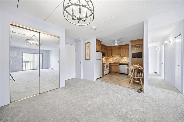 137 Franklin St 406, Stoneham, MA 02180