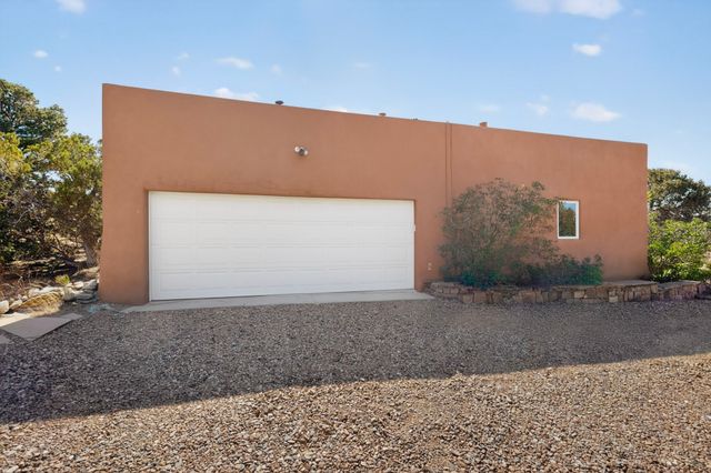 17 Calle Belicia, Santa Fe, NM 87508